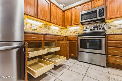 9069 W Raven Dr, Arizona City, AZ 85123