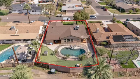 View/Area - 4546 N 34th Pl, Phoenix, AZ 85018 photo 3 of 3