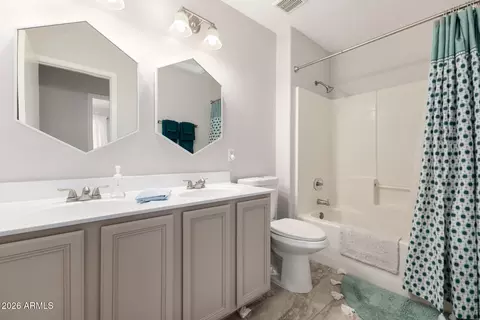 Bath - 1664 E Olive Ave, Gilbert, AZ 85234 photo 5 of 5