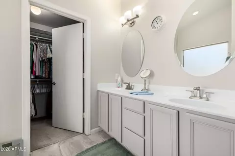 Bath - 1664 E Olive Ave, Gilbert, AZ 85234 photo 3 of 5