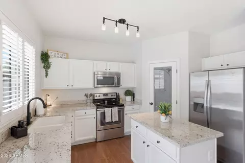 Kitchen - 1886 E 37th Ave, Apache Junction, AZ 85119 photo 1 of 2