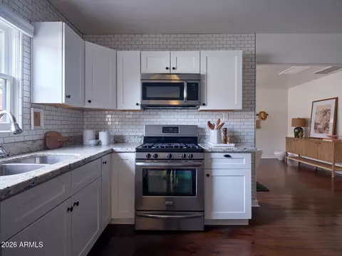 Kitchen - 1442 E Palm Ln, Phoenix, AZ 85006 photo 1 of 1