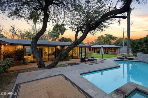 540 W Solano Dr, Phoenix, AZ 85013