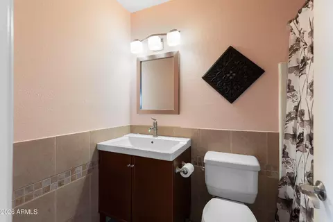 Bath - 1019 E Cheryl Dr, Phoenix, AZ 85020 photo 3 of 4