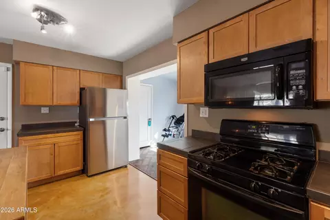 Kitchen - 1019 E Cheryl Dr, Phoenix, AZ 85020 photo 4 of 4