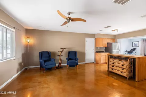 Living - 1019 E Cheryl Dr, Phoenix, AZ 85020 photo 2 of 2