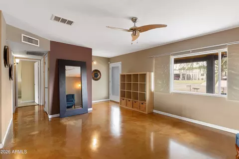 Living - 1019 E Cheryl Dr, Phoenix, AZ 85020 photo 1 of 2