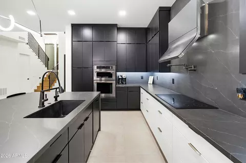 Kitchen - 3350 E Highline Canal Rd, Phoenix, AZ 85042 photo 5 of 10