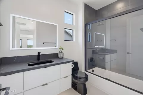 Bath - 3350 E Highline Canal Rd, Phoenix, AZ 85042 photo 5 of 5