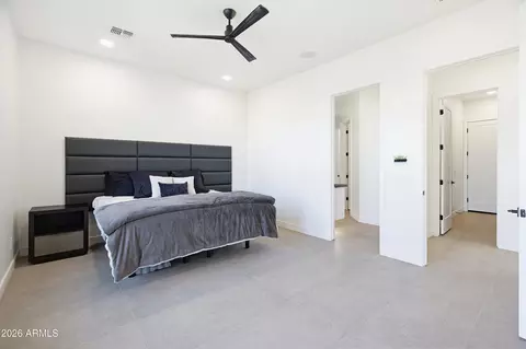 Bedroom - 3350 E Highline Canal Rd, Phoenix, AZ 85042 photo 2 of 5