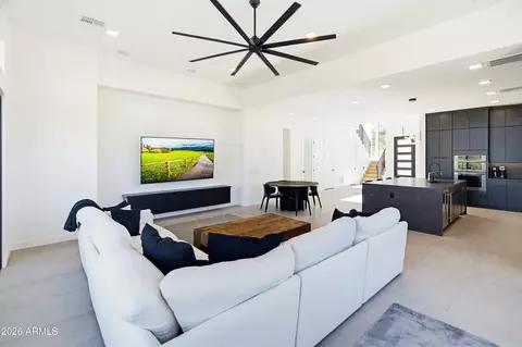 Living - 3350 E Highline Canal Rd, Phoenix, AZ 85042 photo 5 of 7