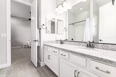 Bath - 9921 E Jaeger St, Mesa, AZ 85207 photo 5 of 6