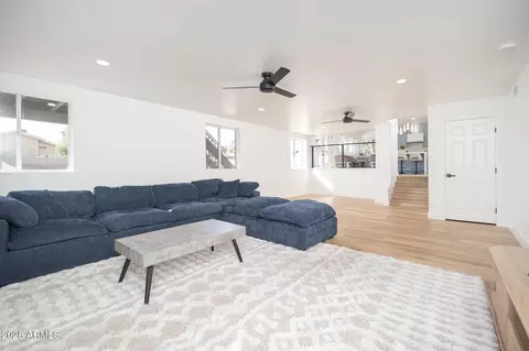 Living - 4601 Everett Dr, Phoenix, AZ 85032 photo 2 of 2