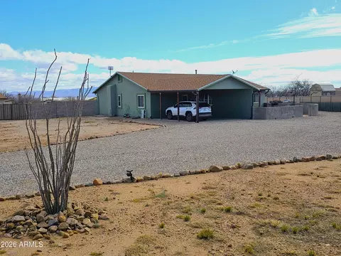 5705 S Wild Rose Rd, Hereford, AZ 85615