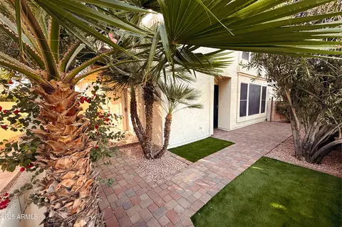 8829 S 51st St #3, Phoenix, AZ 85044