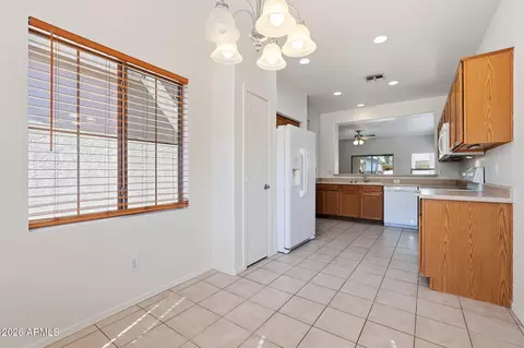 2852 E Devon Ct, Gilbert, AZ 85296 photo 9