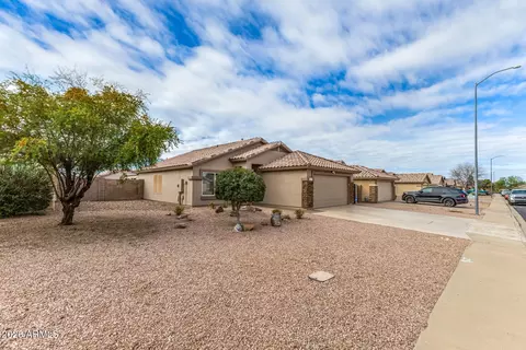 Exterior - 8663 E Capri Ave, Mesa, AZ 85208 photo 2 of 10