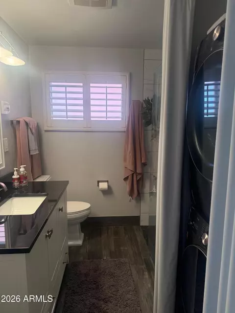 Bath - 126 E Coronado Rd #17, Phoenix, AZ 85004 photo 3 of 4