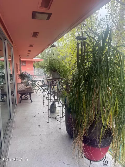 Exterior - 126 E Coronado Rd #17, Phoenix, AZ 85004 photo 3 of 7