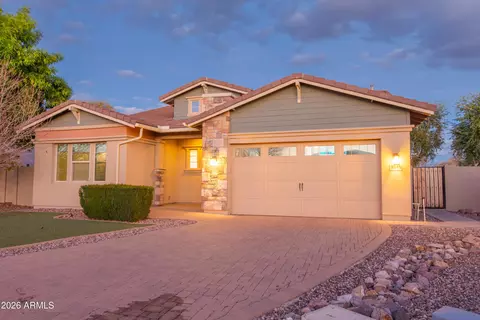 Exterior - 3345 E Tonto Dr, Gilbert, AZ 85298 photo 5 of 16