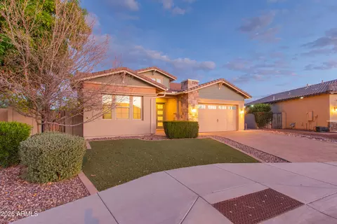 Exterior - 3345 E Tonto Dr, Gilbert, AZ 85298 photo 3 of 16