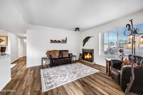 2320 N 52nd St #115, Phoenix, AZ 85008