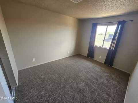 Bedroom - 2831 E Mobile Ln, Phoenix, AZ 85040 photo 4 of 7