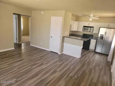 Living - 2831 E Mobile Ln, Phoenix, AZ 85040 photo 3 of 3
