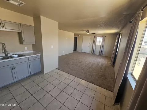 Living - 2831 E Mobile Ln, Phoenix, AZ 85040 photo 1 of 3