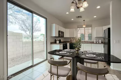 Dining - 3450 E Milky Way, Gilbert, AZ 85295 photo 1 of 2