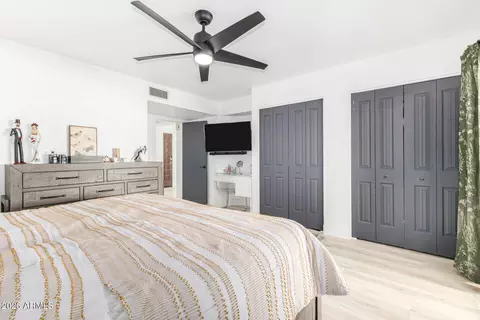 Bedroom - 3318 E Taro Ln, Phoenix, AZ 85050 photo 3 of 5
