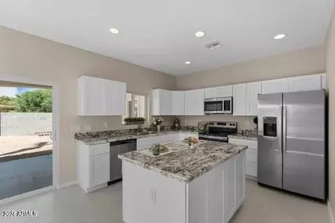Kitchen - 414 Eason Ave, Buckeye, AZ 85326 photo 2 of 6