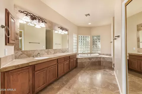 Bath - 3342 E Suncrest Ct, Phoenix, AZ 85044 photo 5 of 7