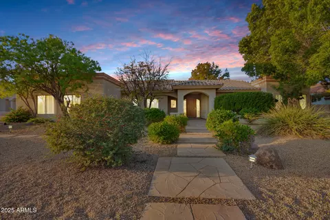 3342 E Suncrest Ct, Phoenix, AZ 85044