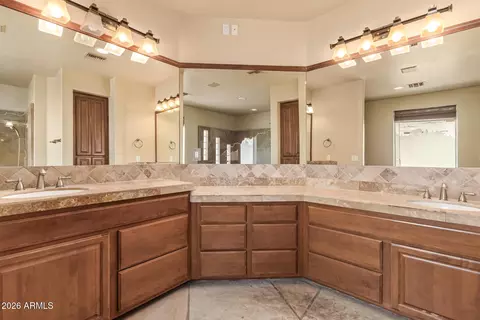 Bath - 3342 E Suncrest Ct, Phoenix, AZ 85044 photo 2 of 7