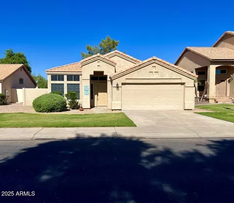 3200 S Cascade Pl, Chandler, AZ 85248