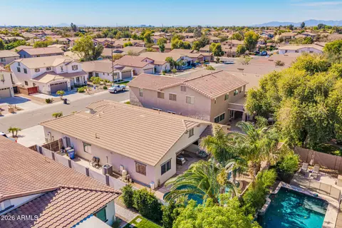 View/Area - 2740 E Rakestraw Ln, Gilbert, AZ 85298 photo 6 of 24