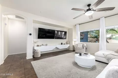 Living - 2740 E Rakestraw Ln, Gilbert, AZ 85298 photo 3 of 4