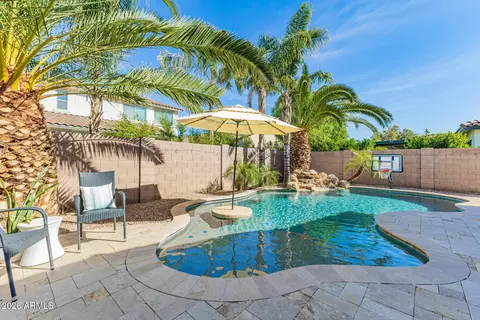 Exterior - 2740 E Rakestraw Ln, Gilbert, AZ 85298 photo 2 of 11