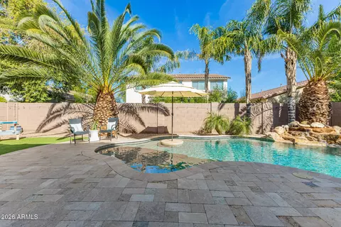 Exterior - 2740 E Rakestraw Ln, Gilbert, AZ 85298 photo 8 of 11