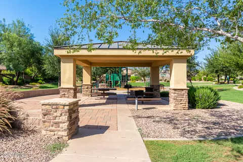 View/Area - 2740 E Rakestraw Ln, Gilbert, AZ 85298 photo 21 of 24