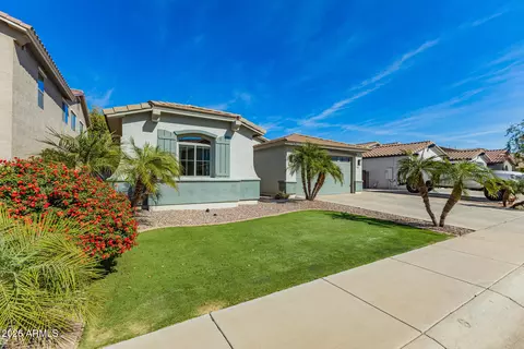 Exterior - 2740 E Rakestraw Ln, Gilbert, AZ 85298 photo 4 of 11