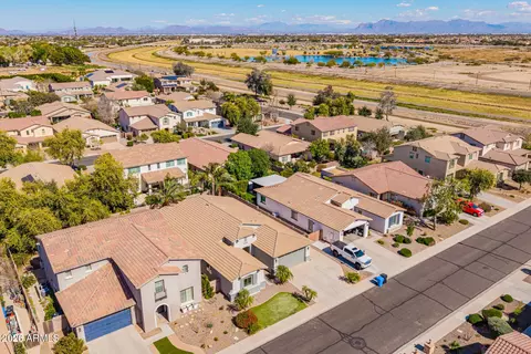 View/Area - 2740 E Rakestraw Ln, Gilbert, AZ 85298 photo 1 of 24