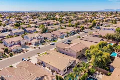 View/Area - 2740 E Rakestraw Ln, Gilbert, AZ 85298 photo 8 of 24