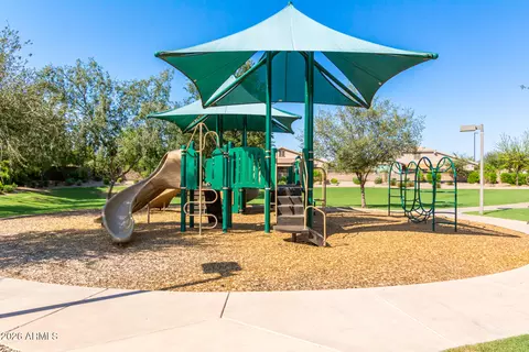 View/Area - 2740 E Rakestraw Ln, Gilbert, AZ 85298 photo 22 of 24