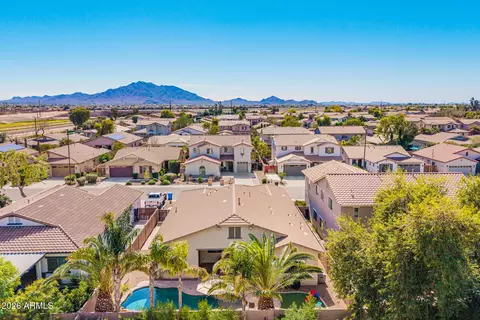 View/Area - 2740 E Rakestraw Ln, Gilbert, AZ 85298 photo 10 of 24