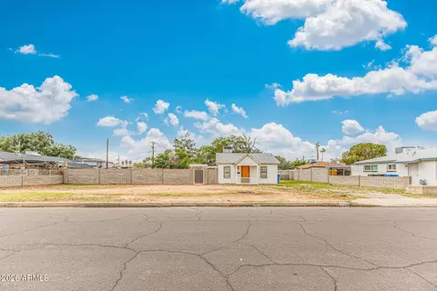 2230 N 27th Pl, Phoenix, AZ 85008