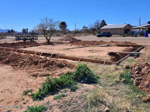91 E Via Nova -- #10621081, Huachuca City, AZ 85616