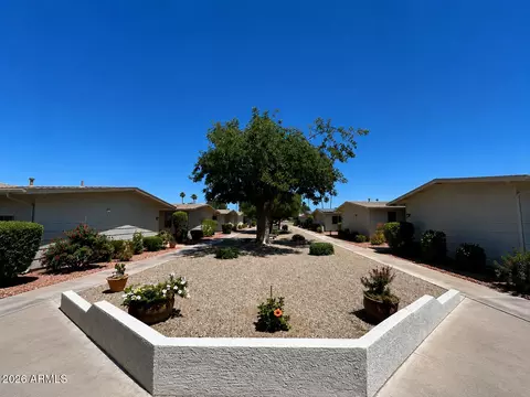 10737 W Santa Fe Dr, Sun City, AZ 85351