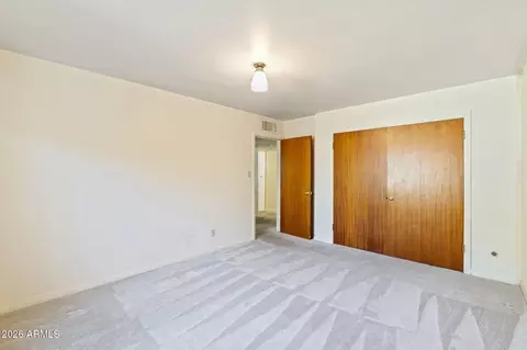 Bedroom - 102 E Bethany Home Road Rd, Phoenix, AZ 85012 photo 2 of 3